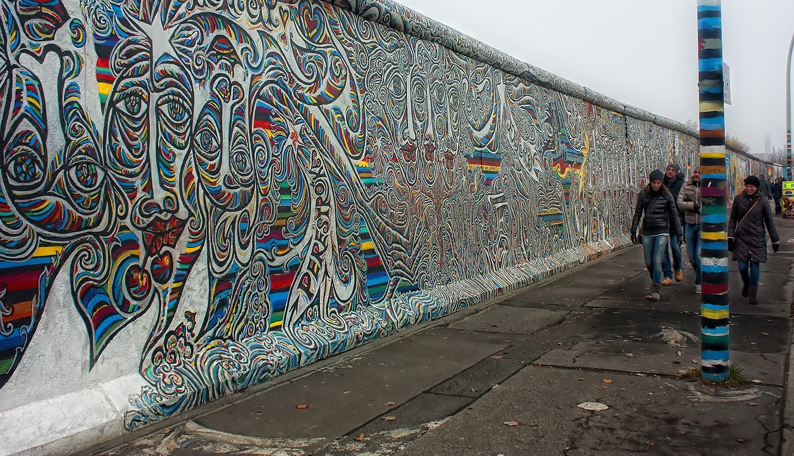 People feel no safer 30 years after the collapse of the Berlin Wall | Ipsos